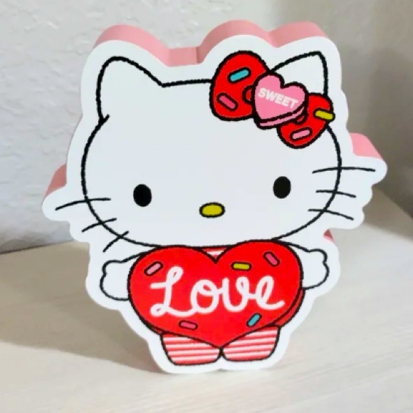 ❤️🎀Hello Kitty Valentine’s Day Love Wooden Decor Wall Art Table Sign 2024 - Picture 2 of 3